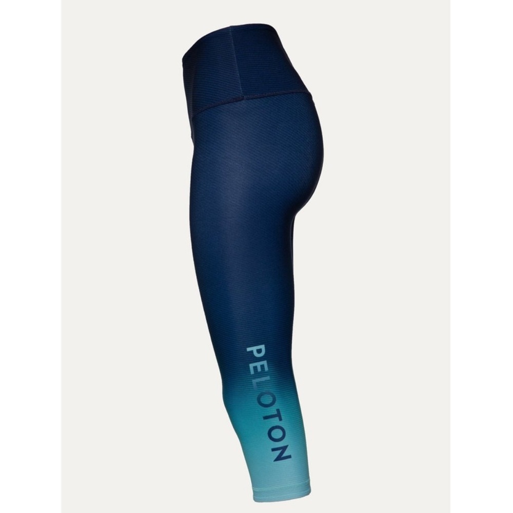 PELOTON REVERSIBLE CAPRI BY WITH